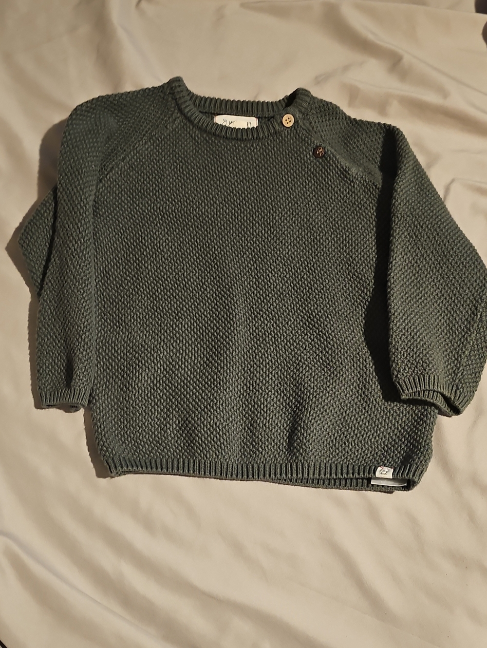 Me & Henry Size 5/6 Sweater Great Condition Green